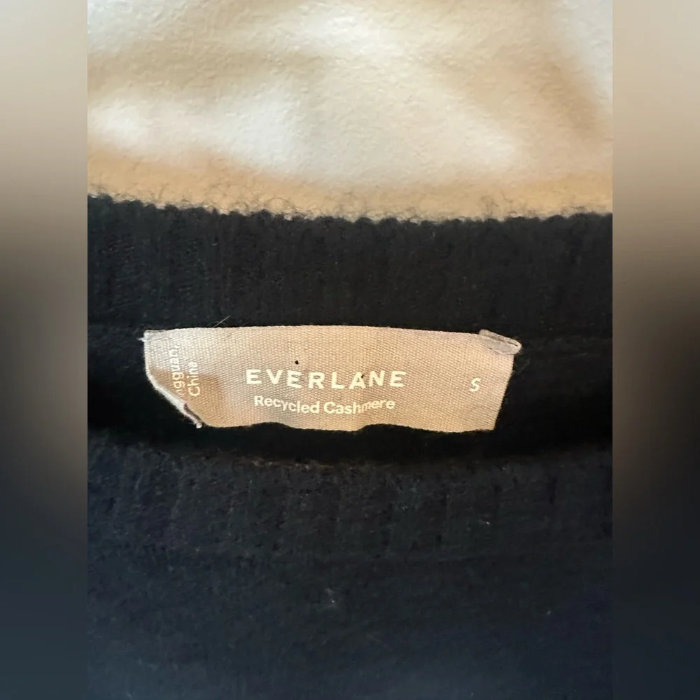 Everlane The Boxy crew in cashmere - Picture 5 of 7